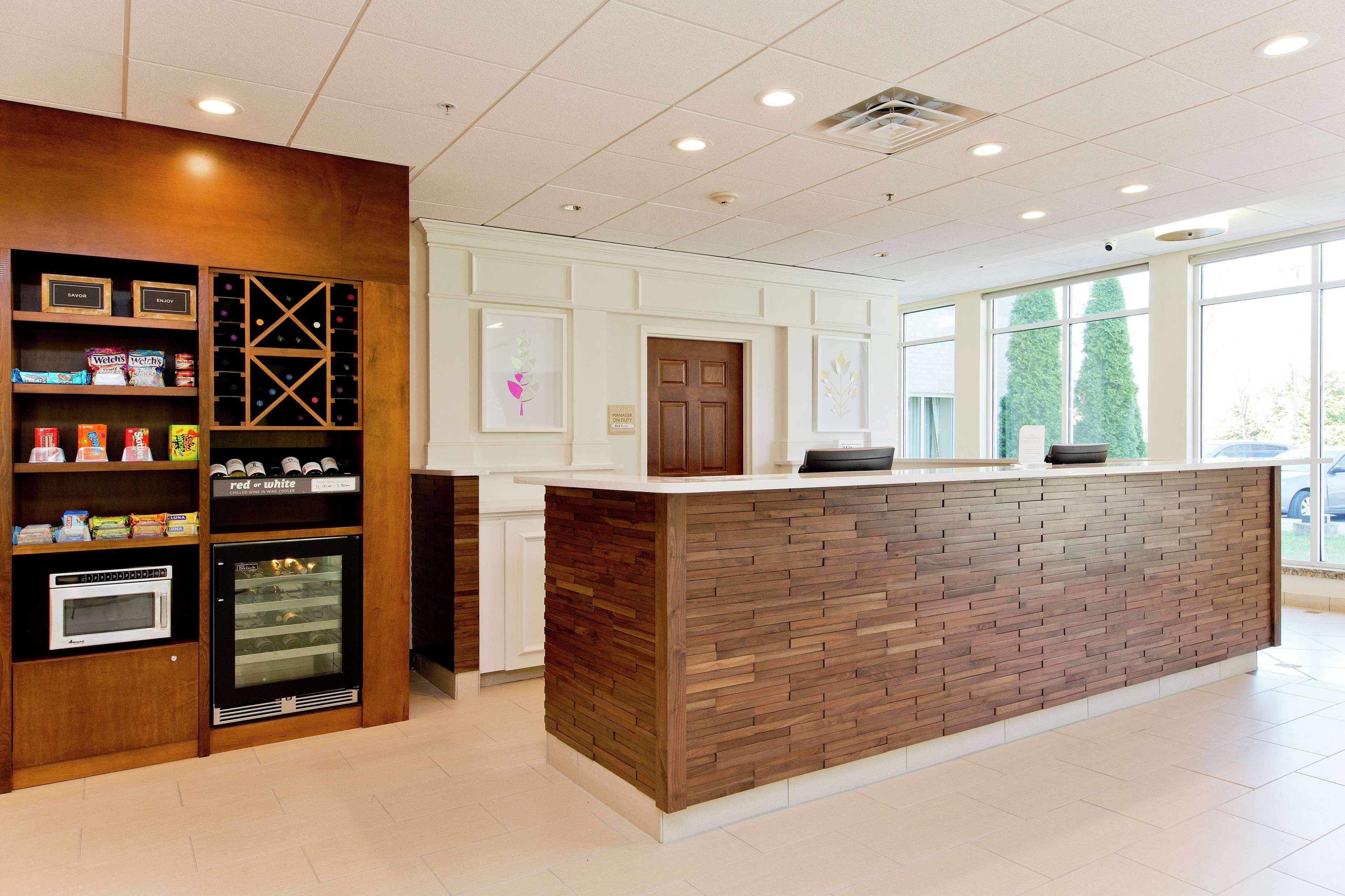 Hilton Garden Inn Winchester Exterior photo