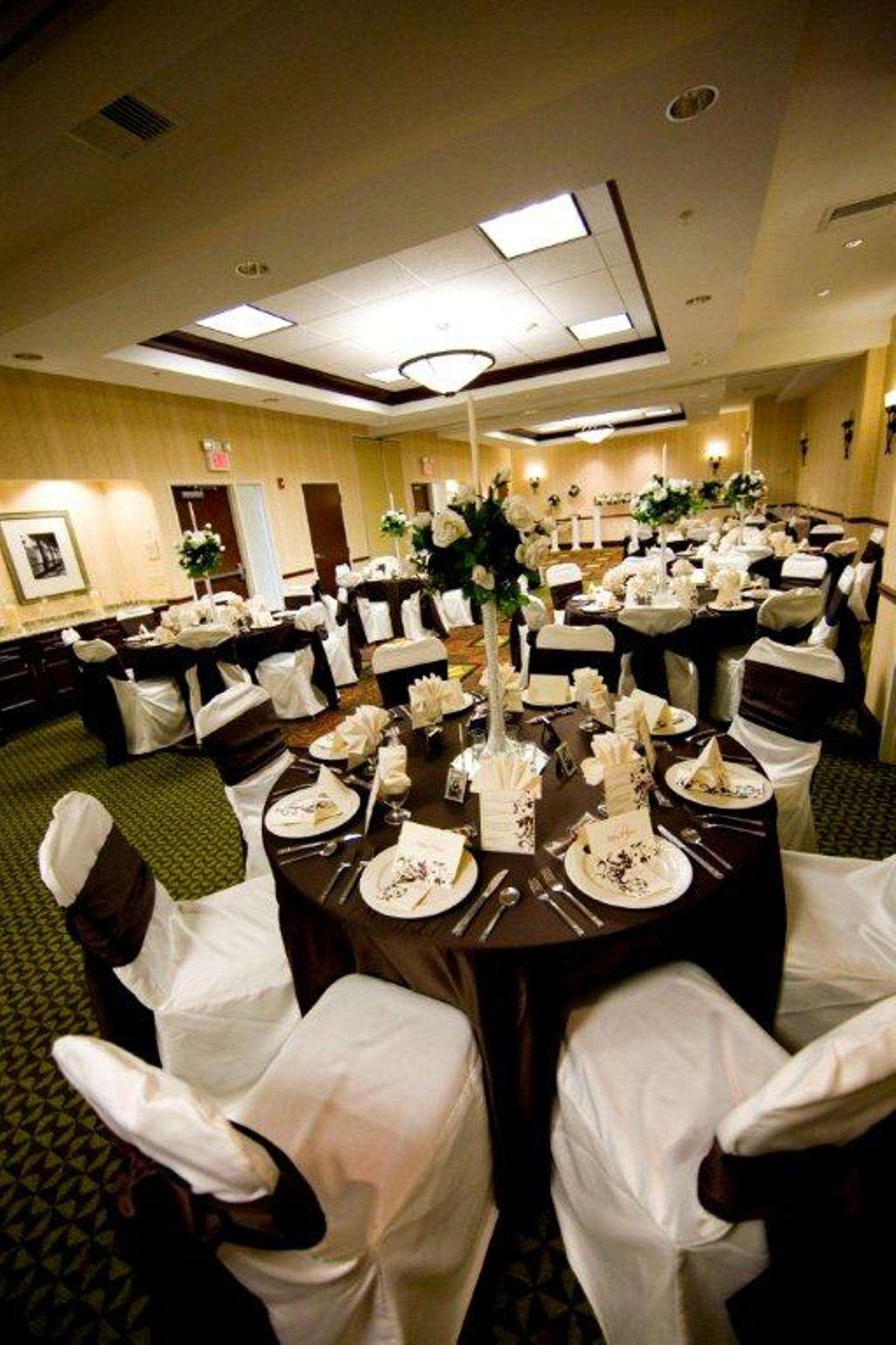Hilton Garden Inn Winchester Restaurant photo