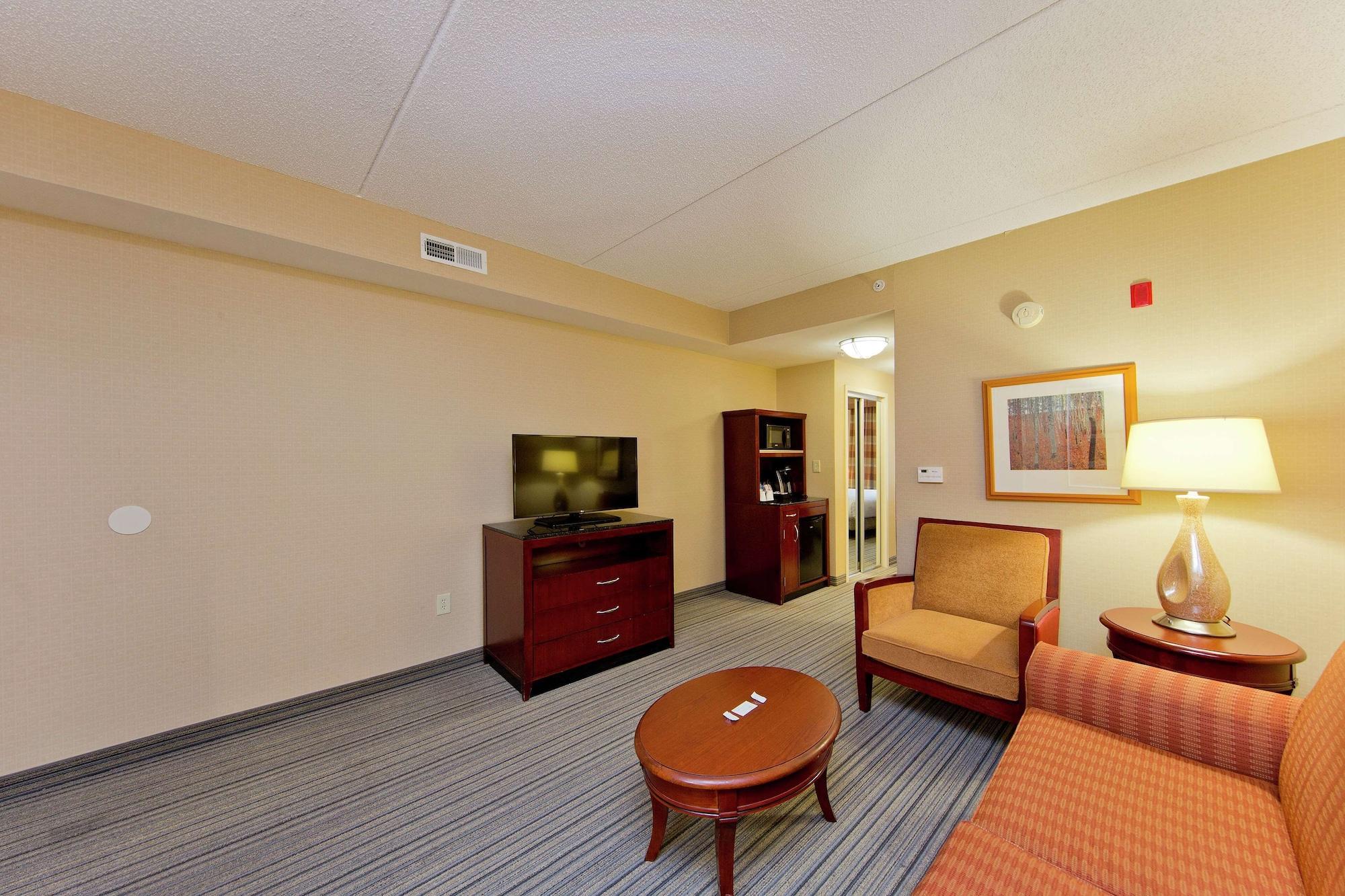 Hilton Garden Inn Winchester Exterior photo
