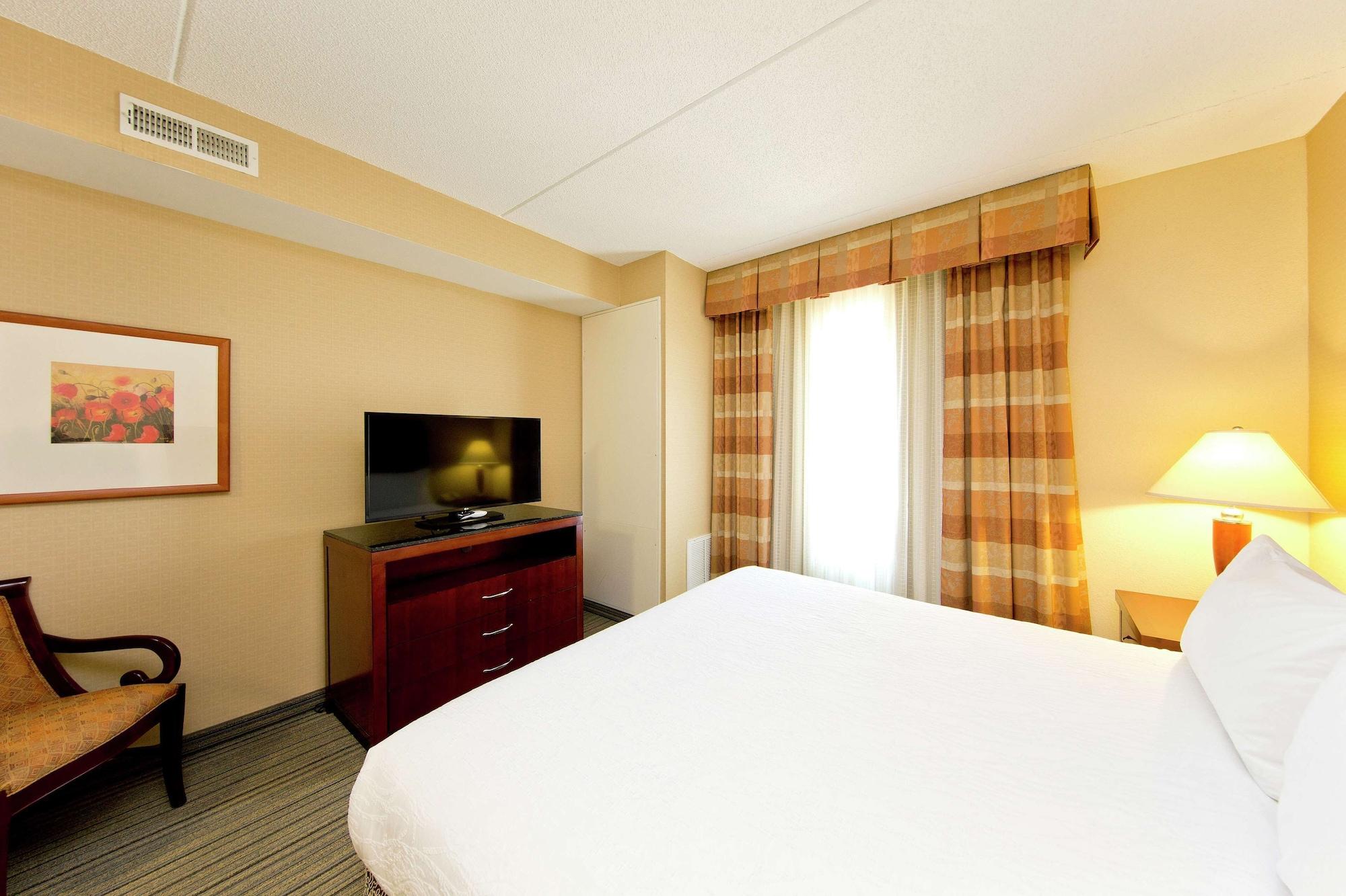 Hilton Garden Inn Winchester Exterior photo