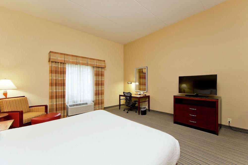 Hilton Garden Inn Winchester Exterior photo