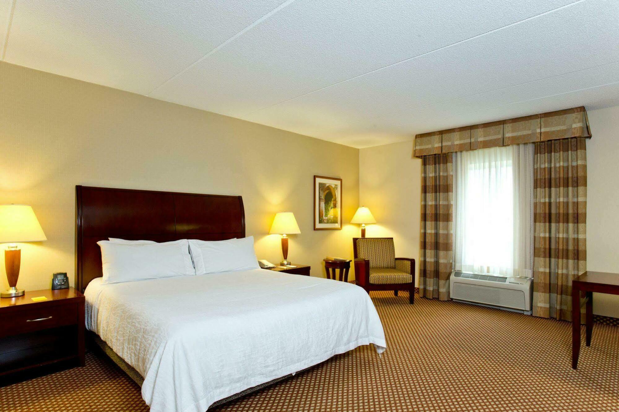 Hilton Garden Inn Winchester Exterior photo