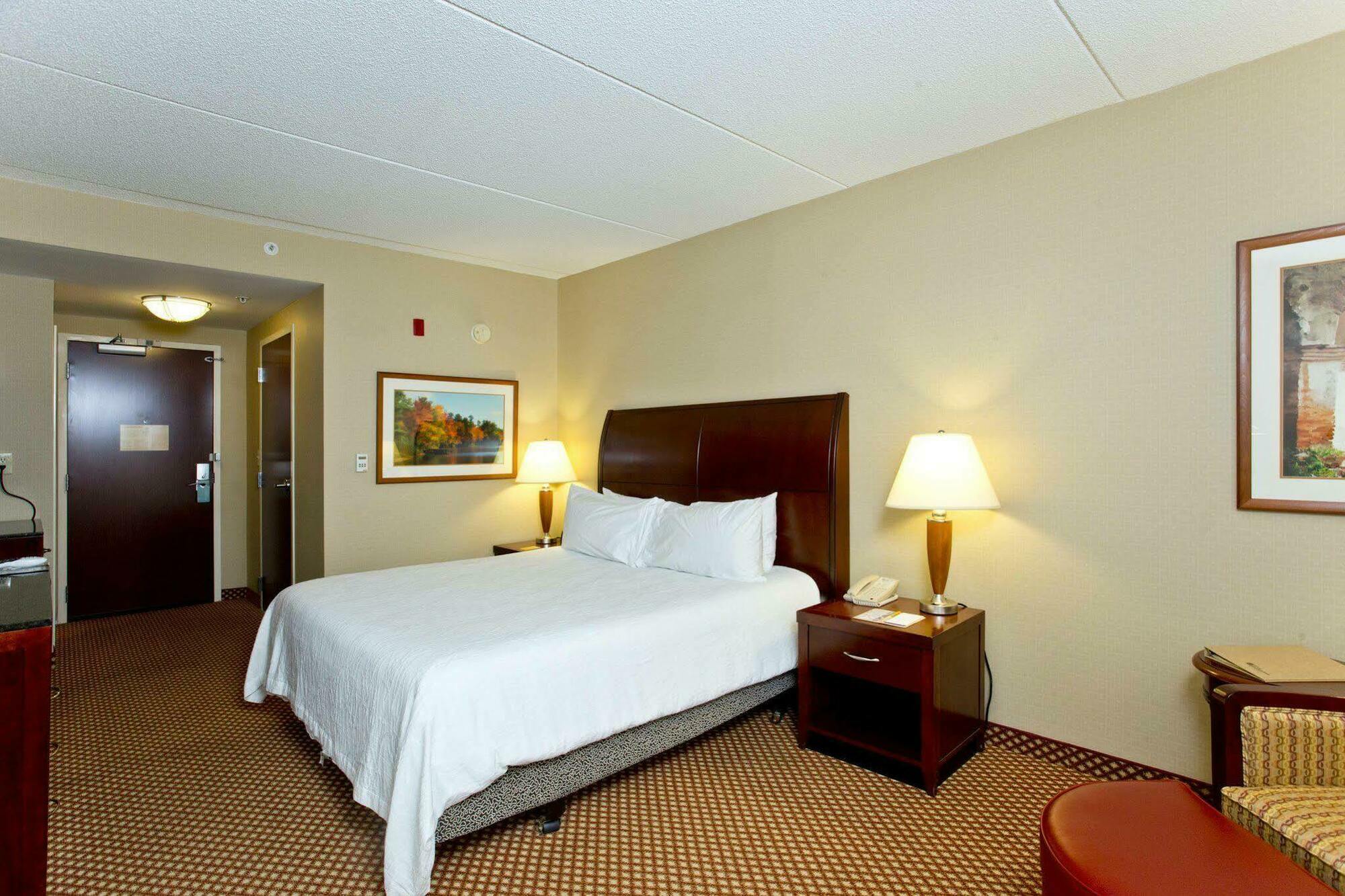 Hilton Garden Inn Winchester Exterior photo
